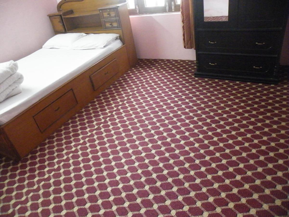 Pokhara Abroad Inn المظهر الخارجي الصورة